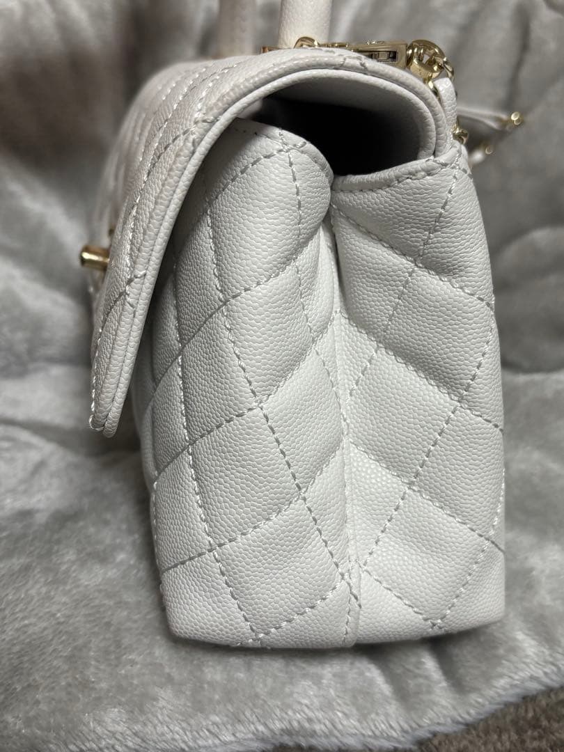 CHANEL ホワイト ショルダーバッグ ノベルティ