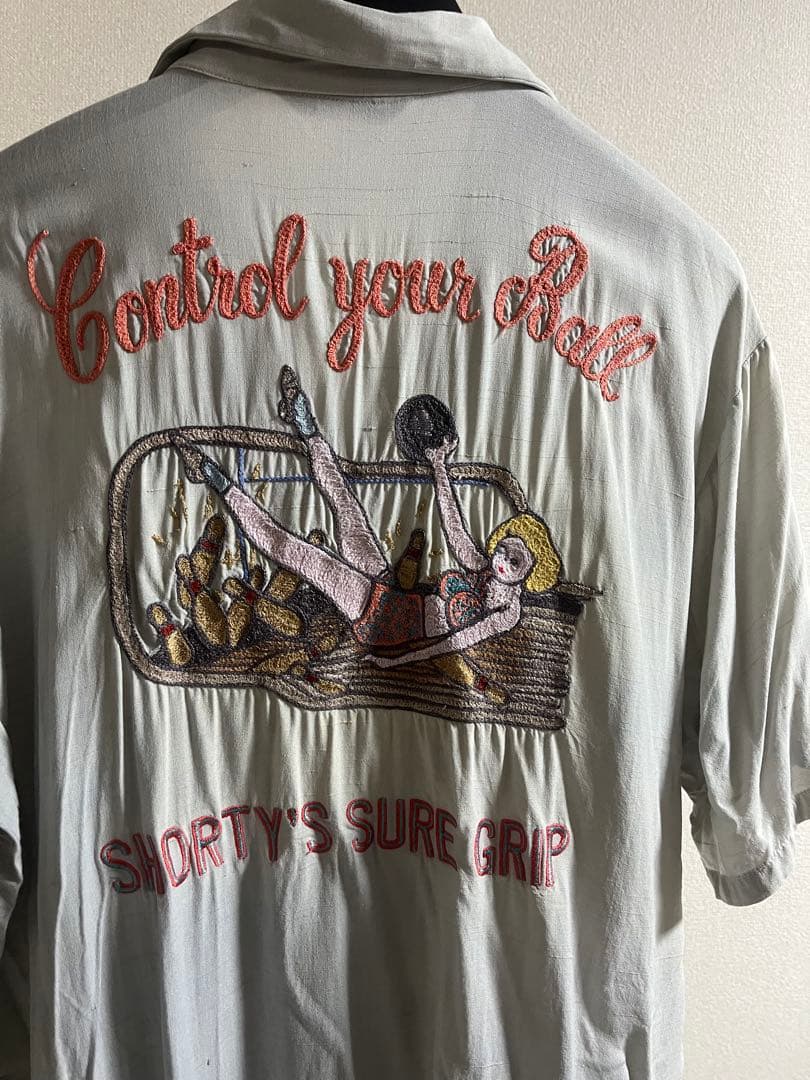 ボウリングシャツ 刺繍入り 淡いグレー