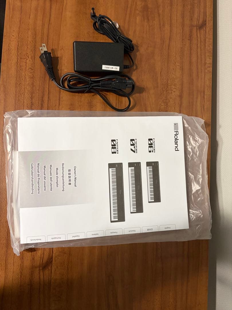 Roland Fantom-08 88鍵盤 ワークステーション（純正ケース付き）