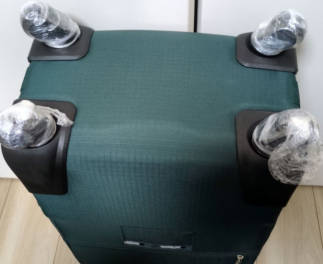 LeSportsac Deluxe Soft Luggage グリーン（未使用）