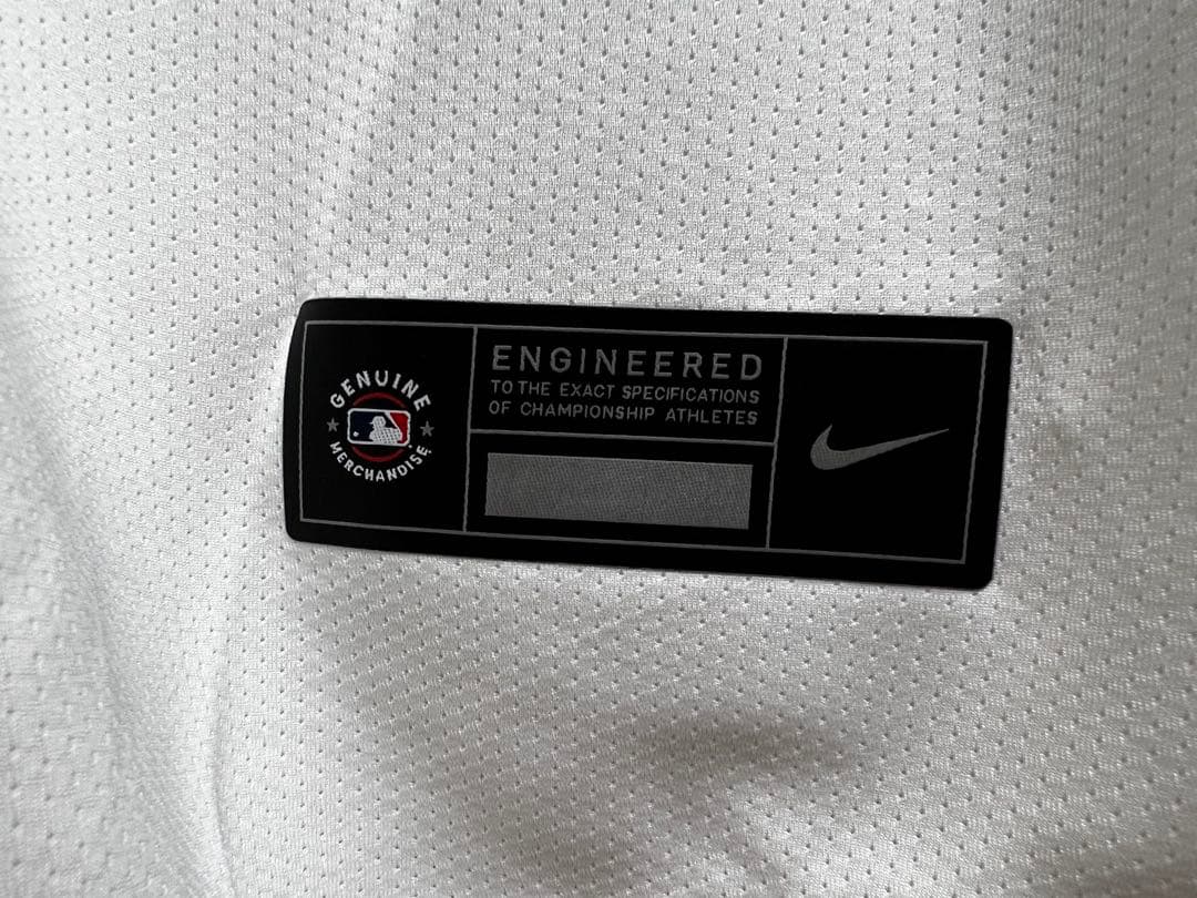 ドジャース ムーキーベッツ ゴールドユニフォーム サイズL 新品タグ付 正規品