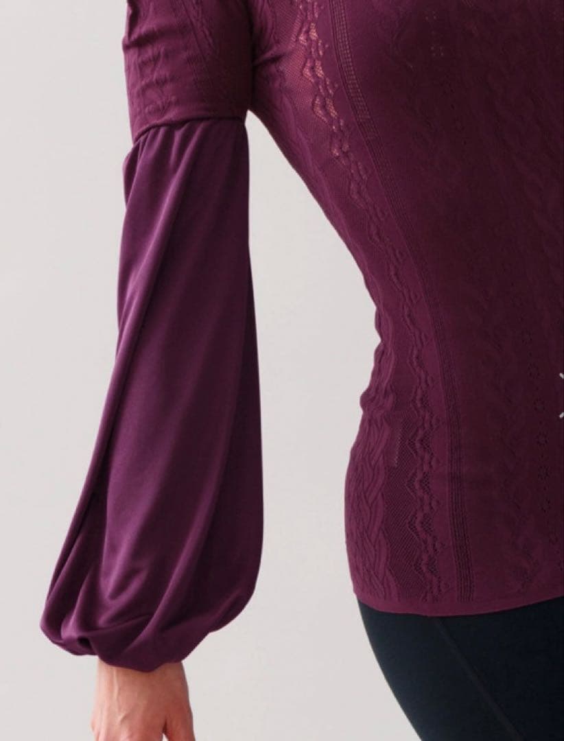 チャコット　ノーソーイングニット　ドレープスリーブハイネックトップ　プラム