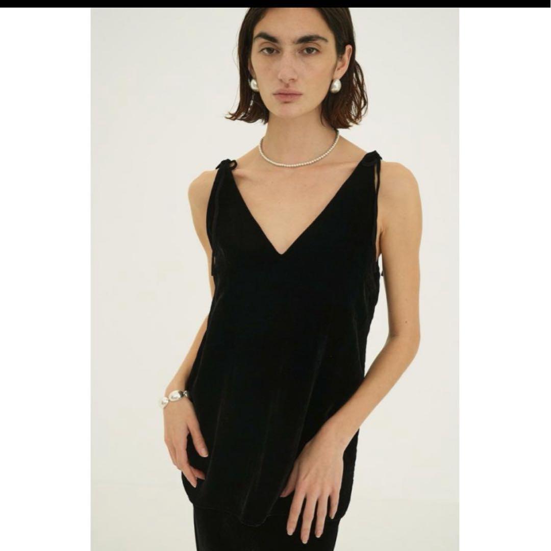 トップス CLANE VELOUR SHOULDER RIBBON CAMISOLE