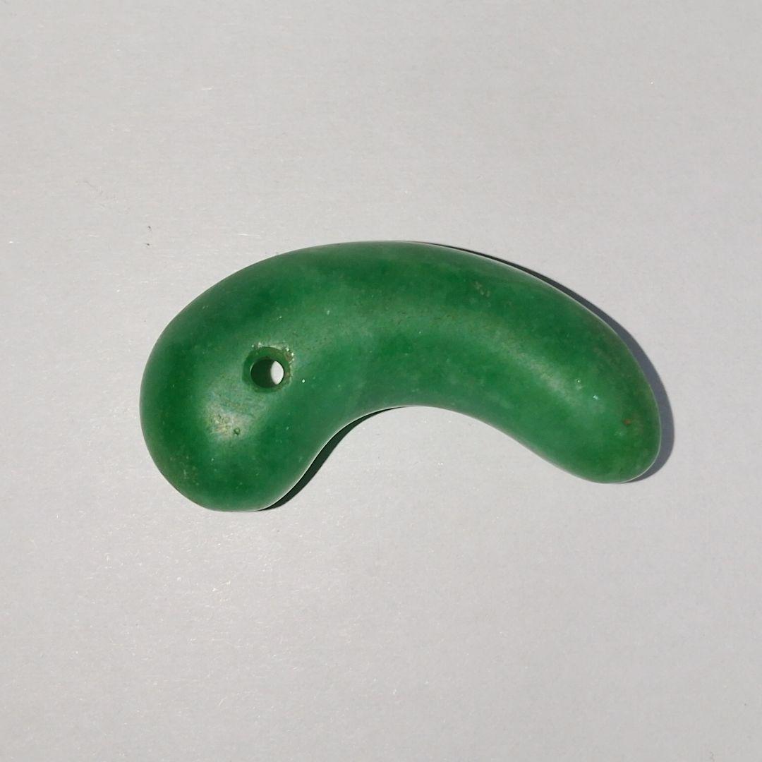 ヒスイ 勾玉 6.2g 箱付き