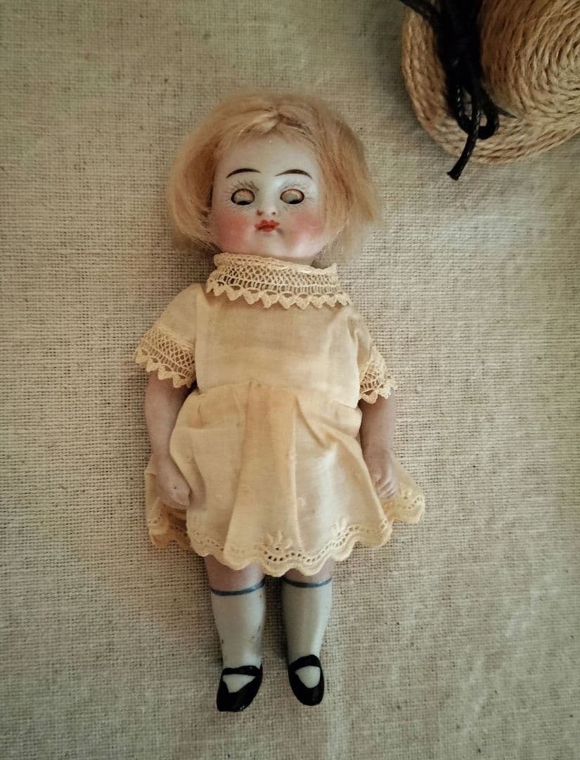 ①ケストナー208　ミニョネット　ビスクドール