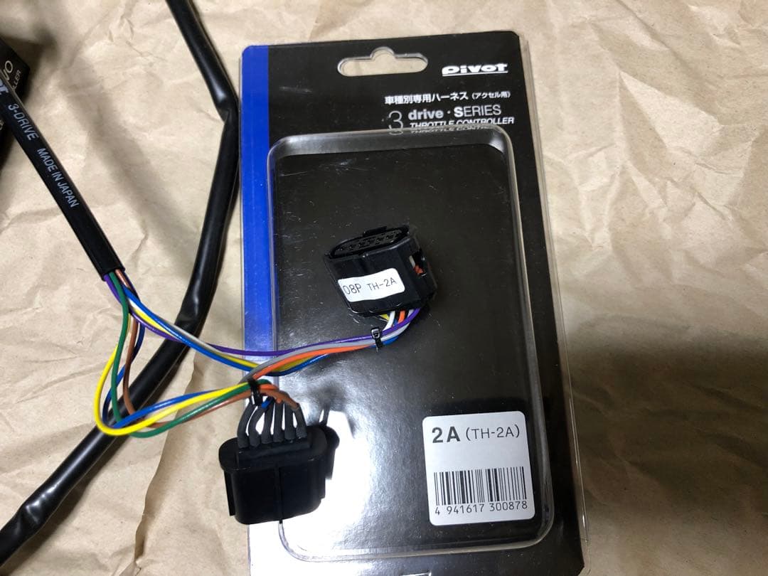Pivot 3-drive evo　スロコン　車両別専用ハーネス　TH-2A
