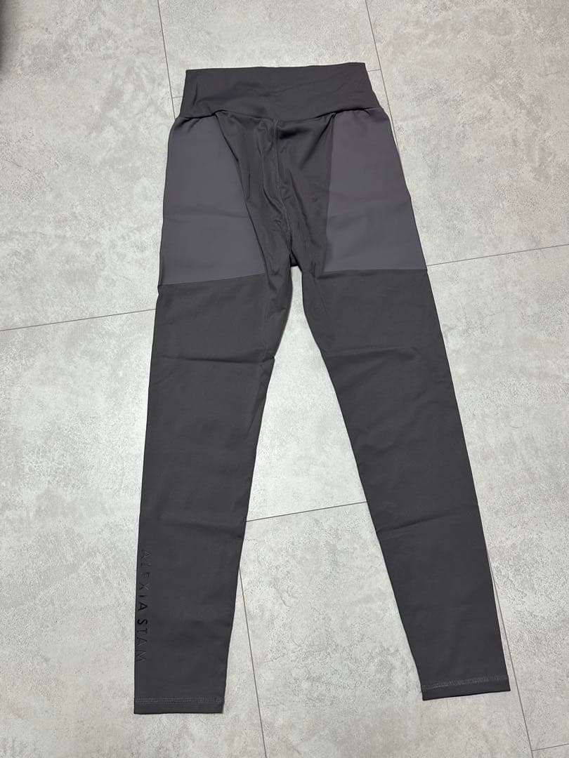 限定お値下げ　ALEXIA STAM トレーニングウェア