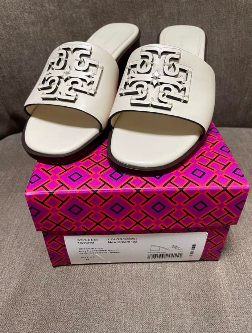 【トリーバーチ】サンダル　ホワイト