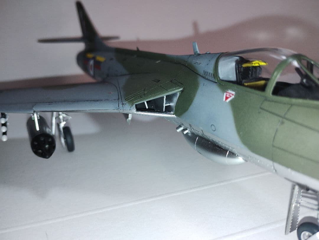 プラモデル完成機　1/48　ホーカーハンターFGA.9