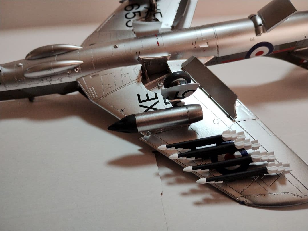 プラモデル完成機　1/48　ホーカーハンターFGA.9