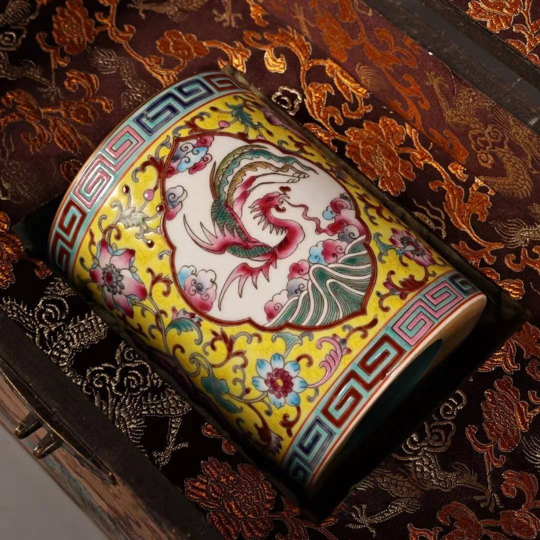 中国古美術・珍蔵珐琅彩粉彩陶磁器のペン立・書道品・純手描き・案頭・文房具・箱付き
