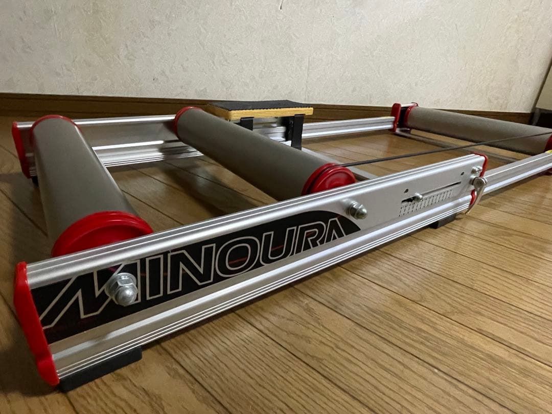【美品】MINOURA 3本ローラー Live Roll R700　ミノウラ