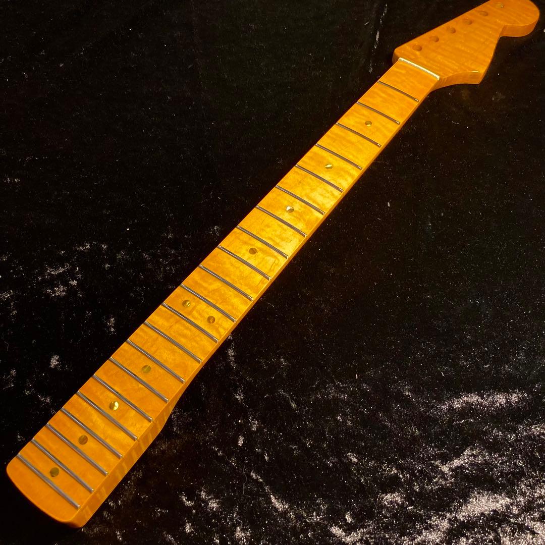 カナダ産フレイムメイプル　エレキギターネック　ストラトキャスター　ヴィンテージ