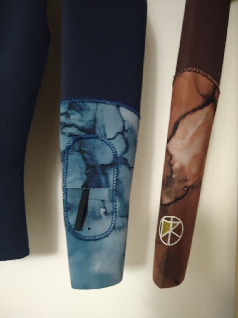 KASSIA+SURF　カシアサーフ　ウェットスーツ　長袖タッパー　ロングボード