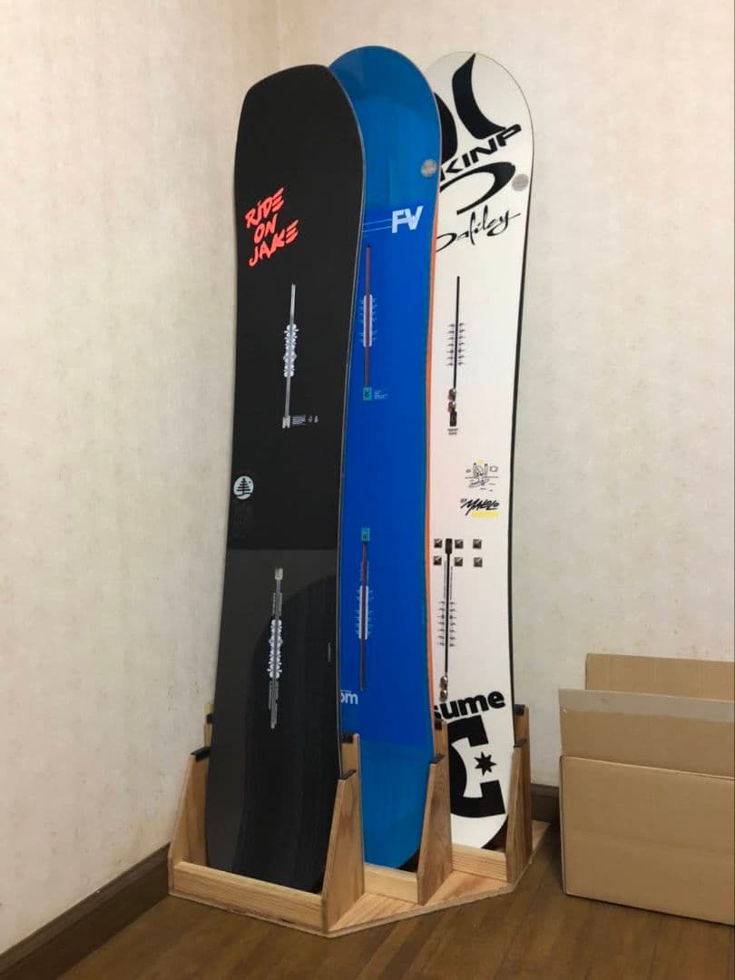 スノーボードディスプレイスタンドラック　３本用　右側用　カラーウォルナット