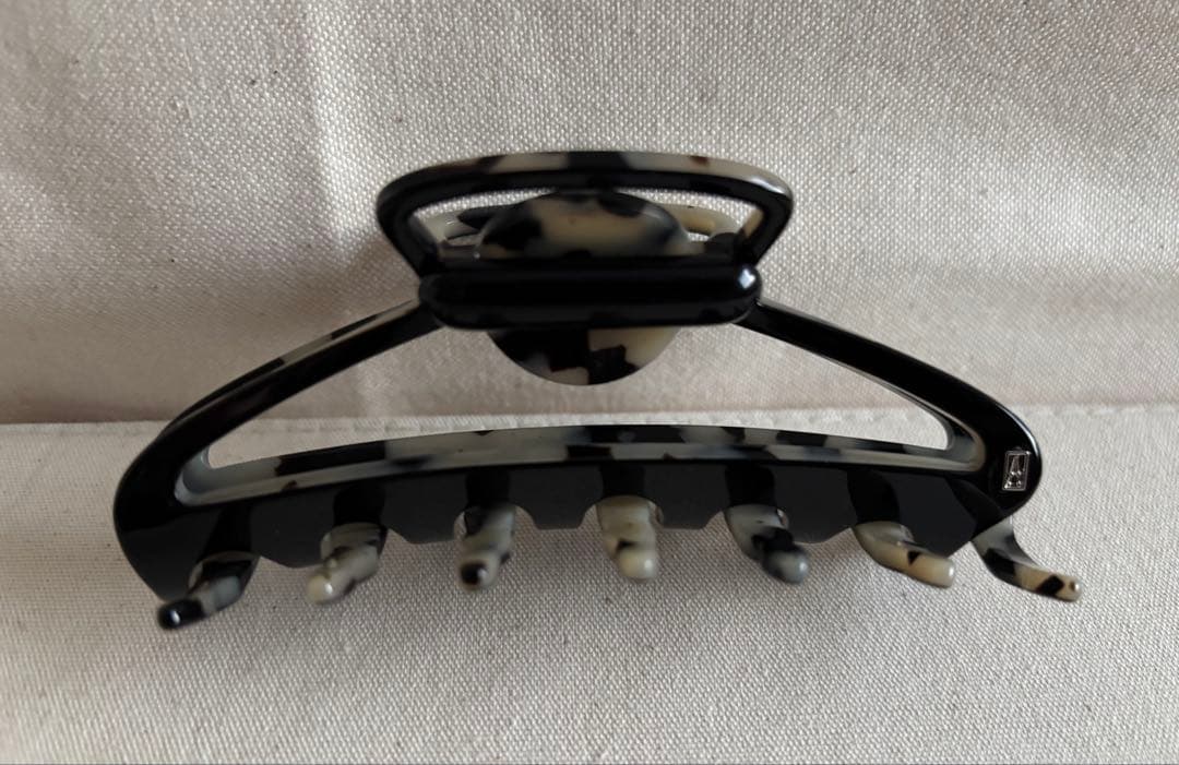 新品未使用 アレクサンドルドゥパリ ヘアクリップ ブラック×アルビノス