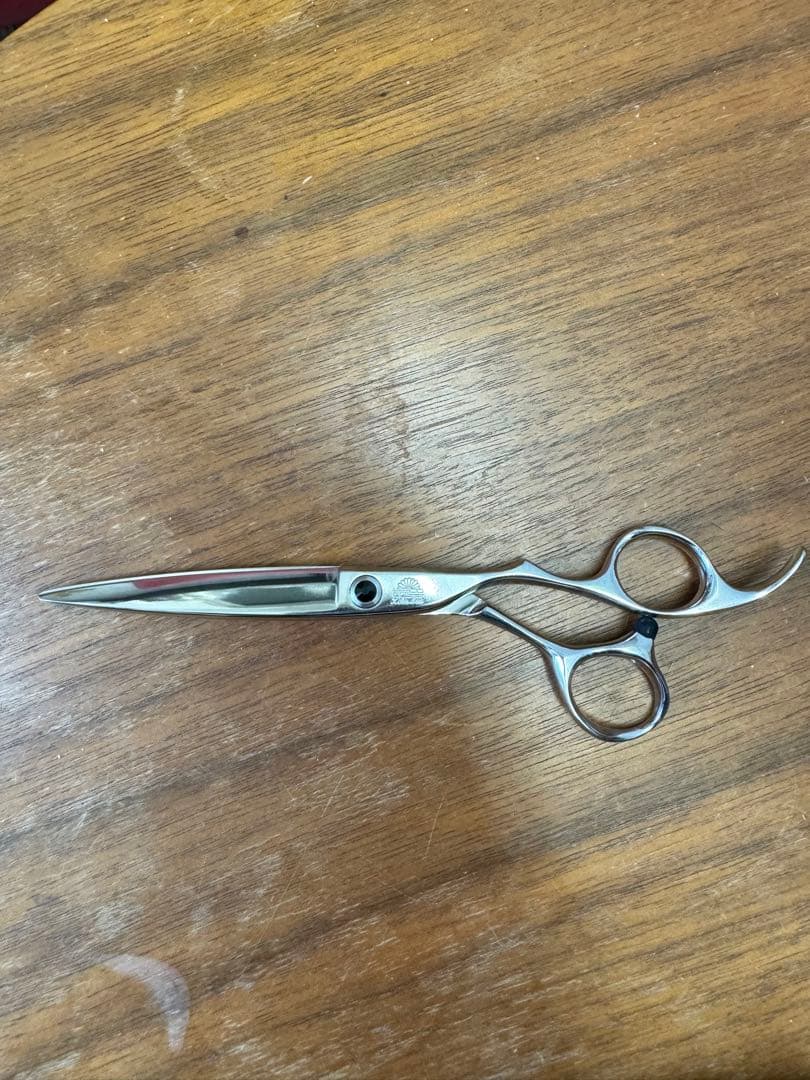 値引可能菊水キクスイ　シザー切れ味抜群美容師　ロイヤルマスター　トラックスシザー