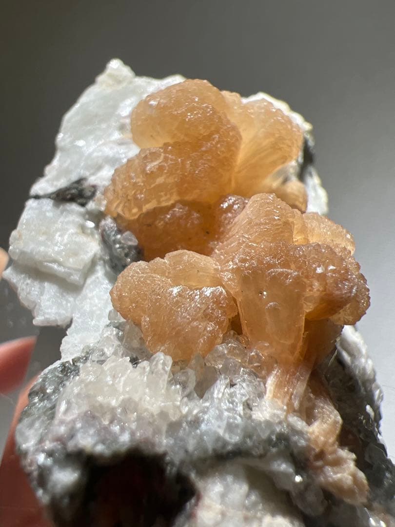 (美品)国産鉱物　岡山県内田産　束沸石