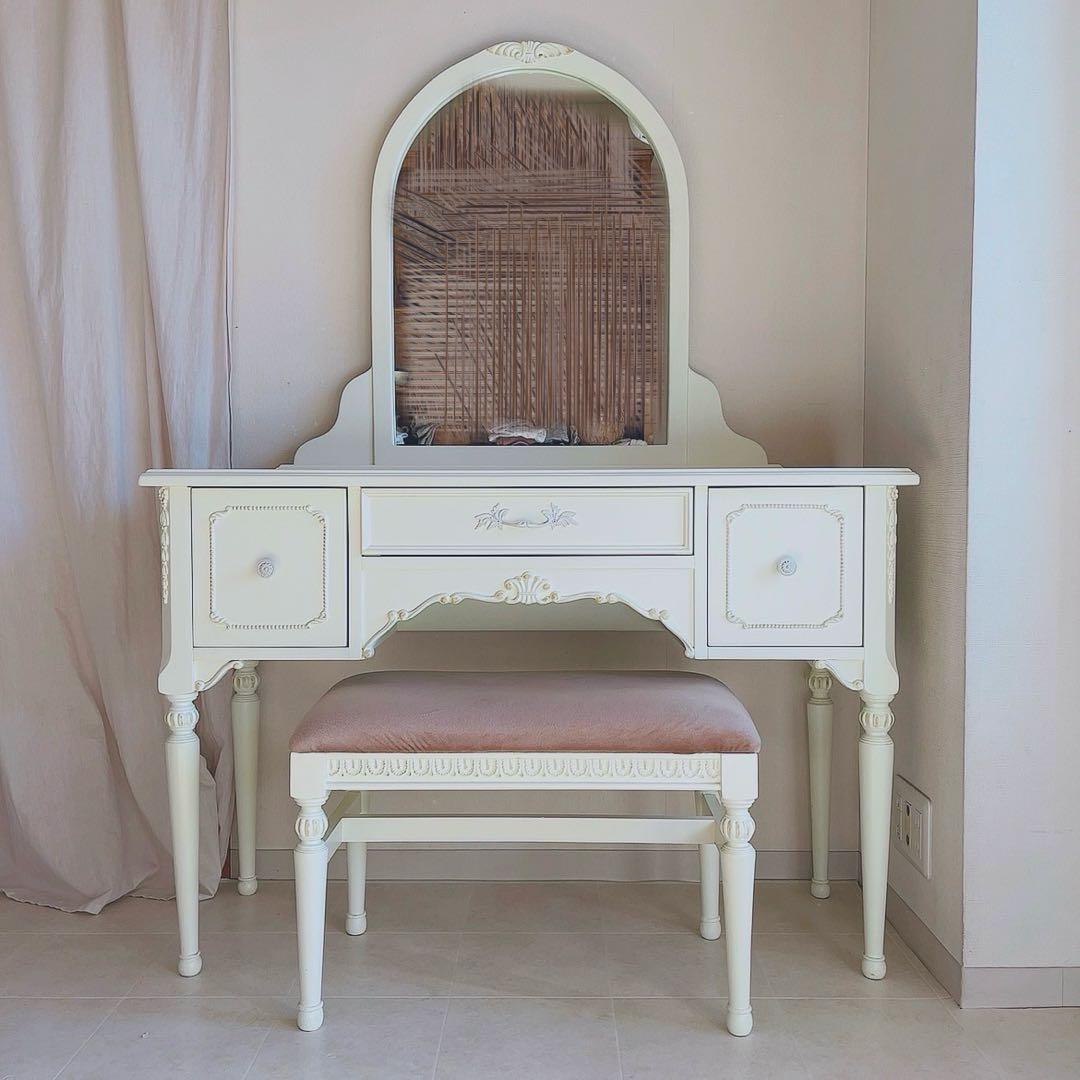 emiri　　アンティーク　シャビーシック　ドレッサー　白家具　デスク