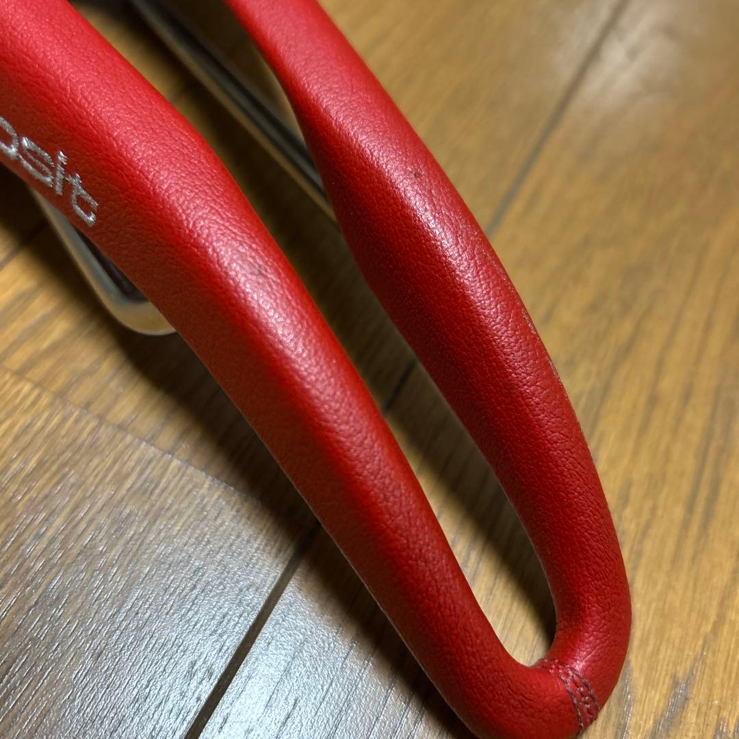 Selle Italia Composite レッドサドル