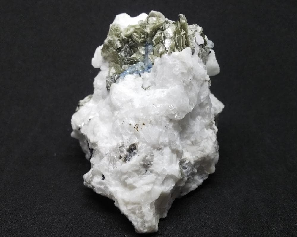 326 宝石質 クラスター アクアマリン モスコバイト 標本 結晶 原石