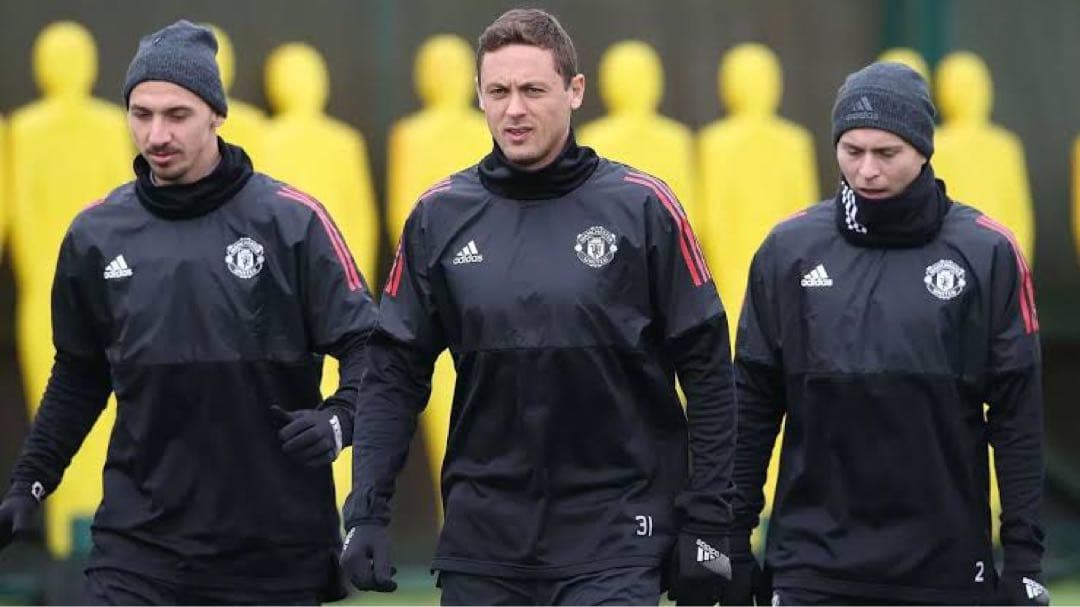 マンチェスターユナイテッド 17/18 UCLトレーニングウェアセットアップ