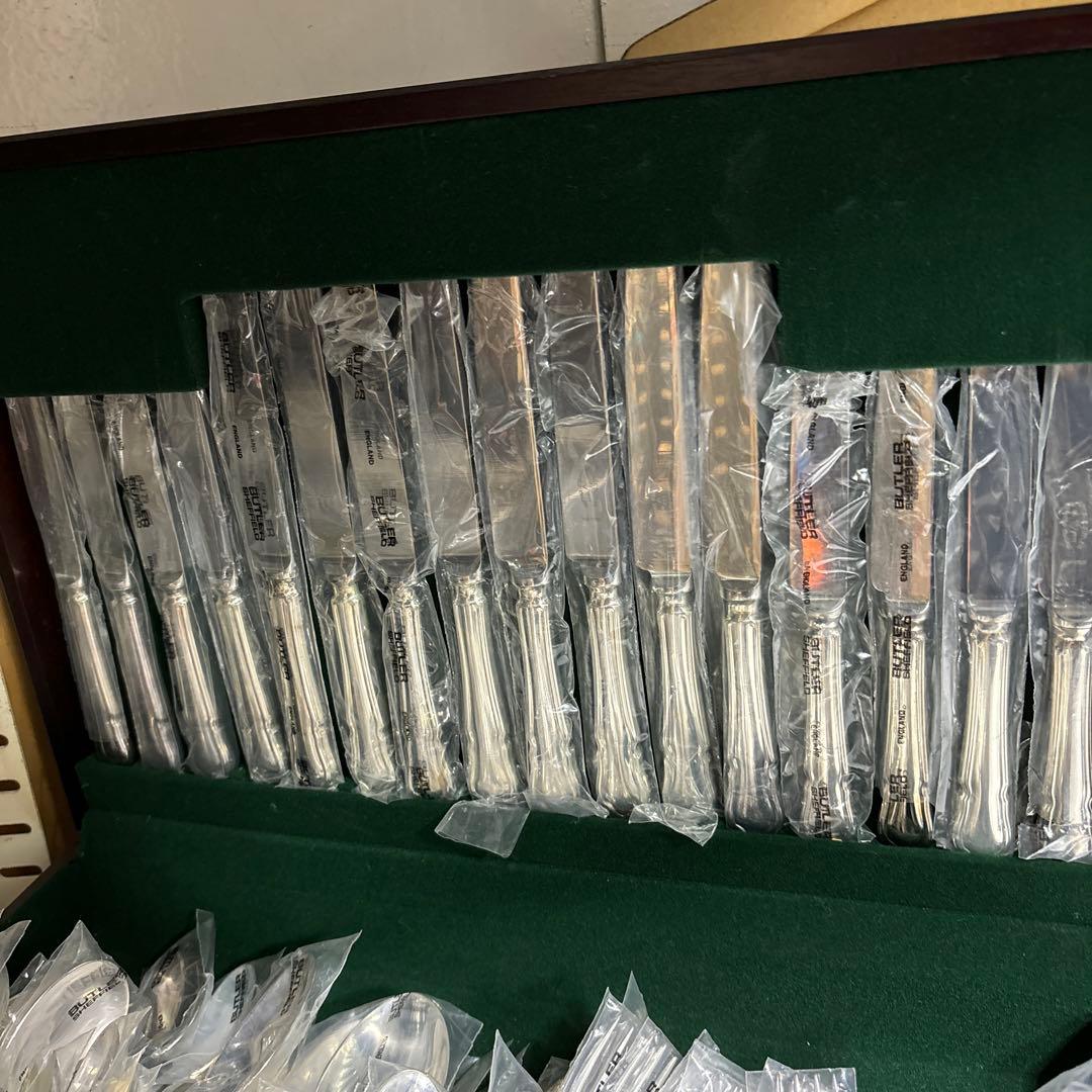 BUTLER イギリス製　カトラリーセット　約75本