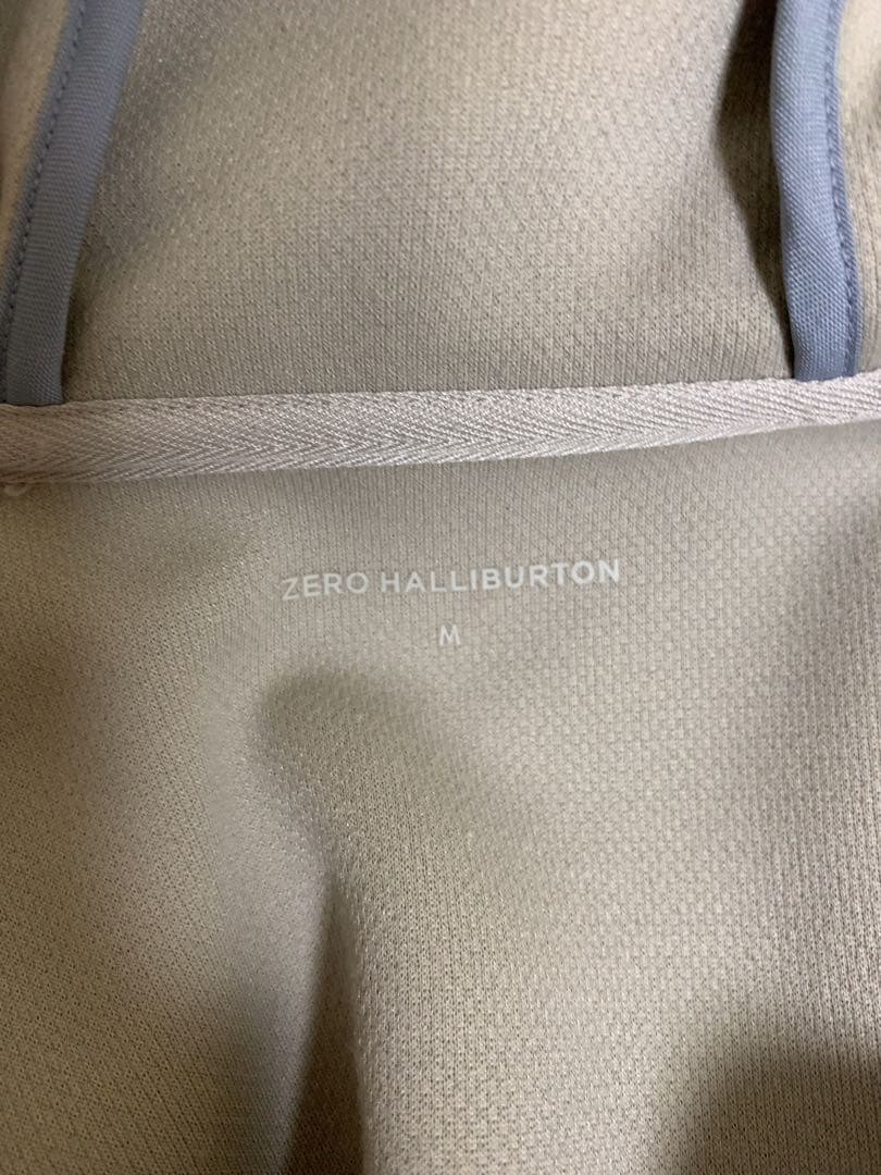 ゼロハリバートン　滑らかパーカー　サイズ