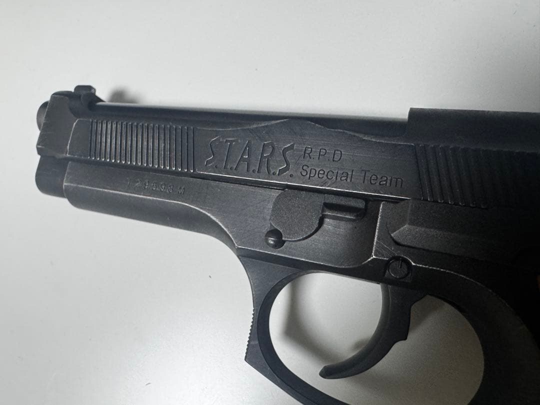 リアルガン塗装済み　M92F サムライエッジ　ガスガン　バイオハザード