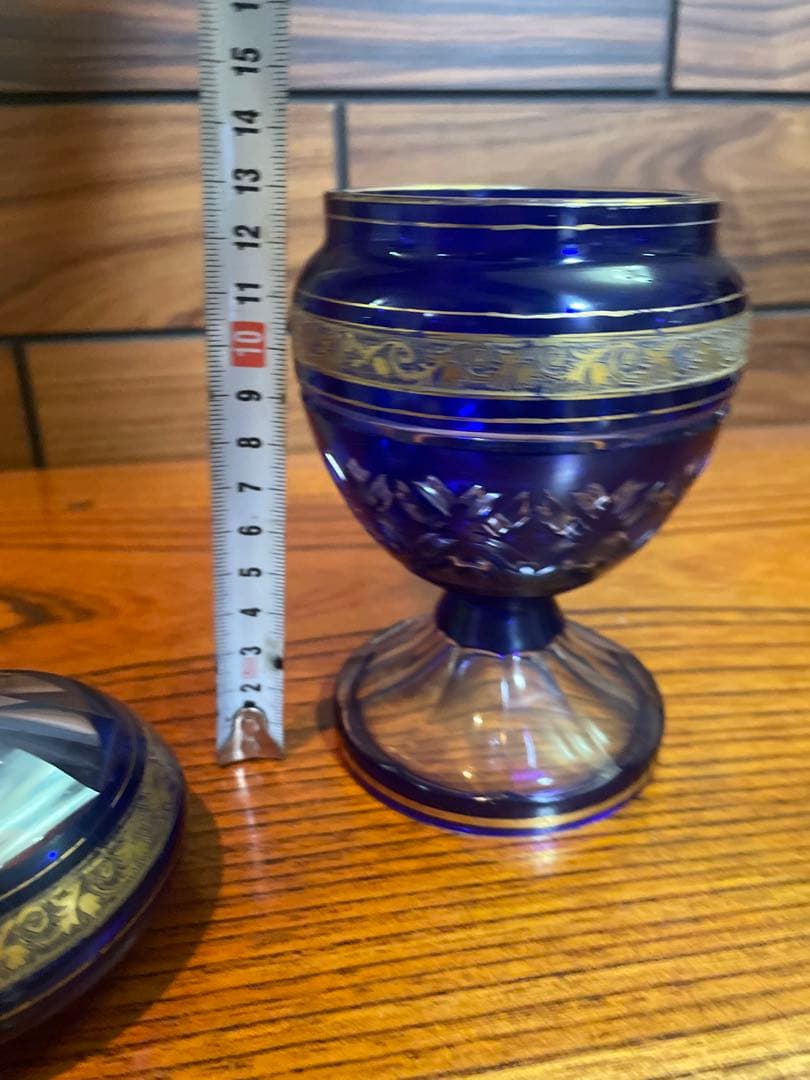 ゴブレット蓋付き　飾り　切子　金彩