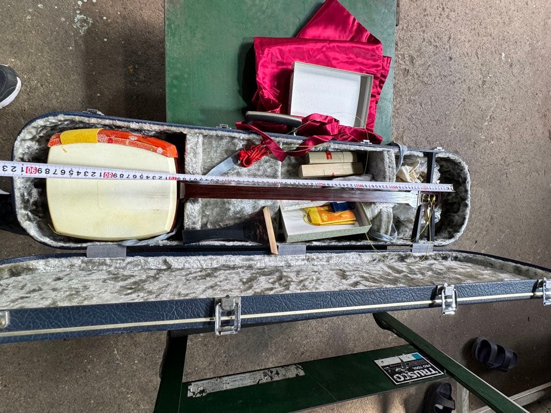 9-津軽三味線?　高級糸巻き 紅木？ハードケース&付属