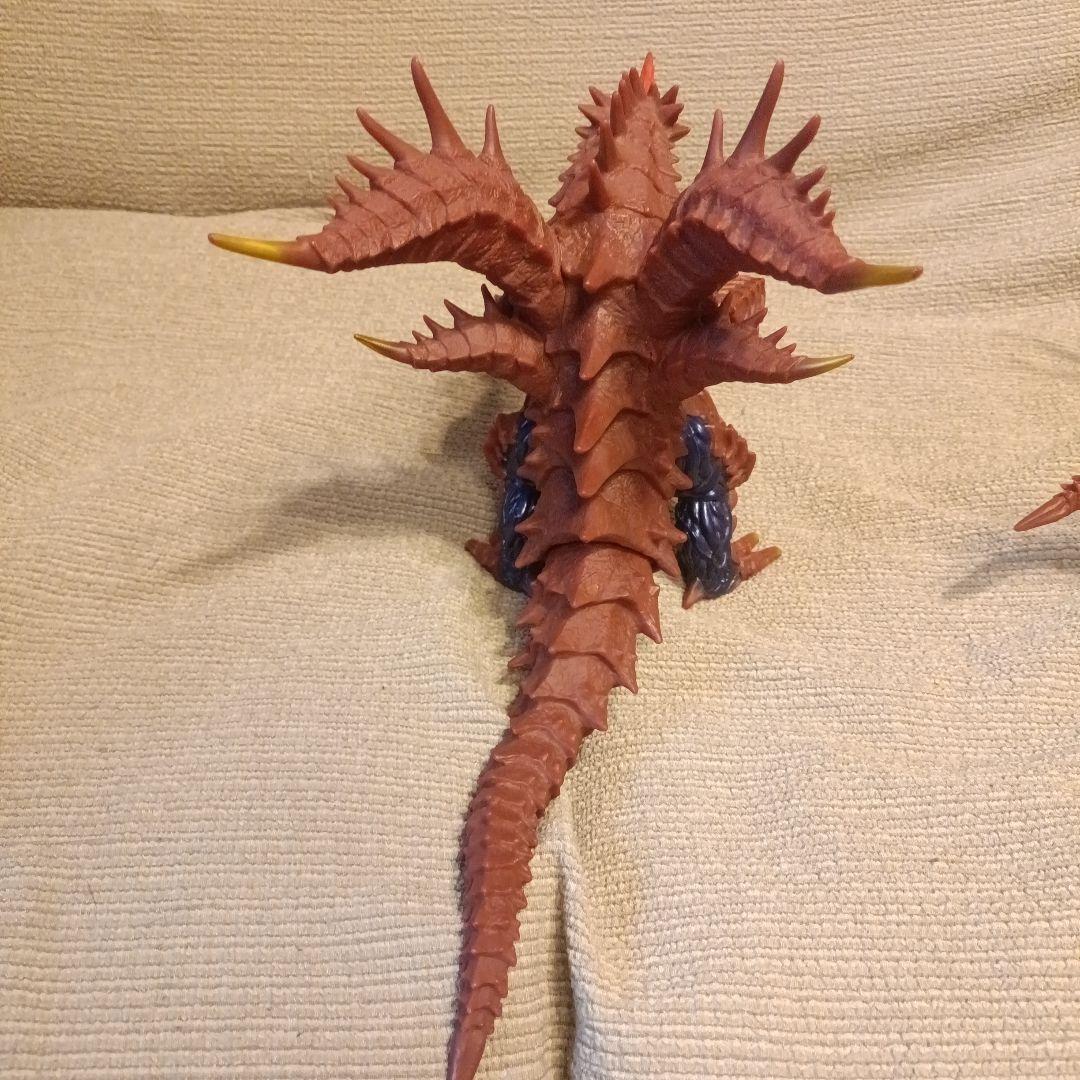 ウルトラ怪獣ＤＸシリーズ 「マガオロチ」ソフビ人形 (ウルトラマンオーブより)