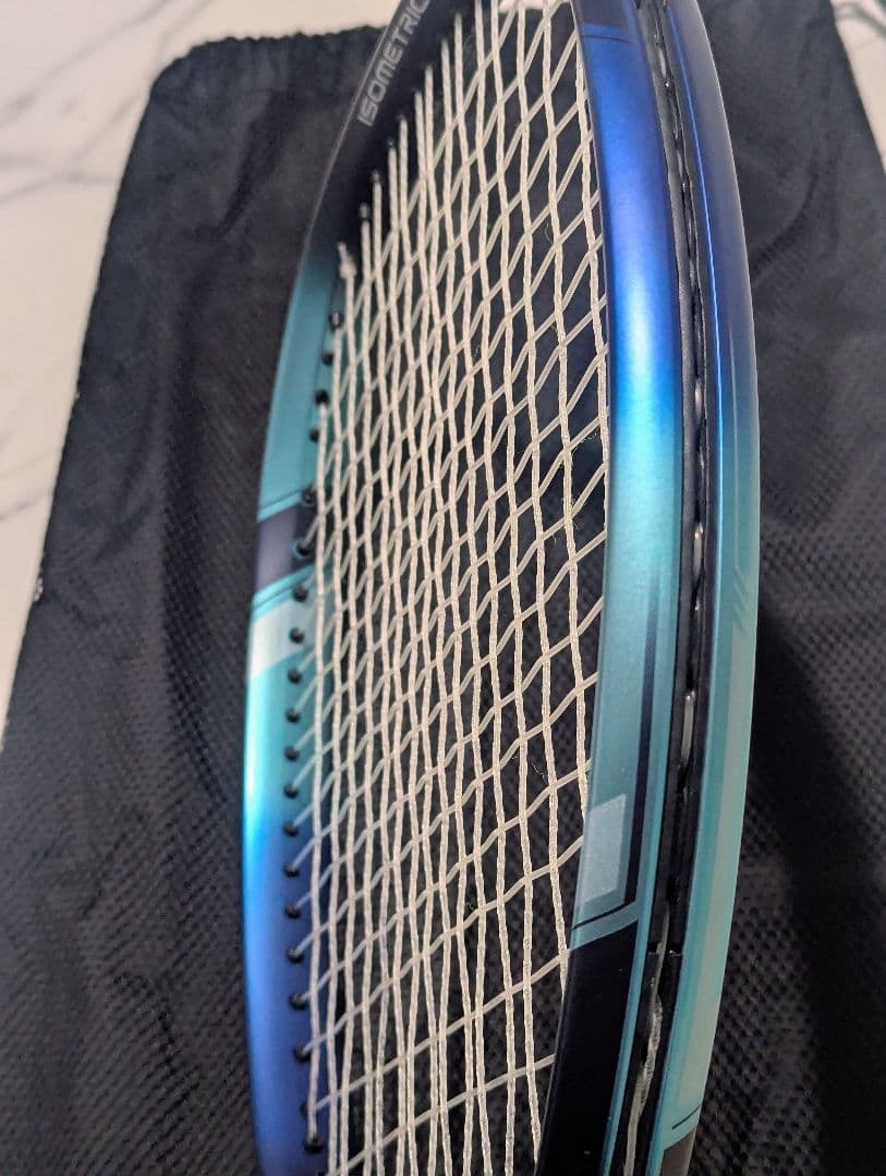 YONEX EZONE 100 テニスラケット　300g