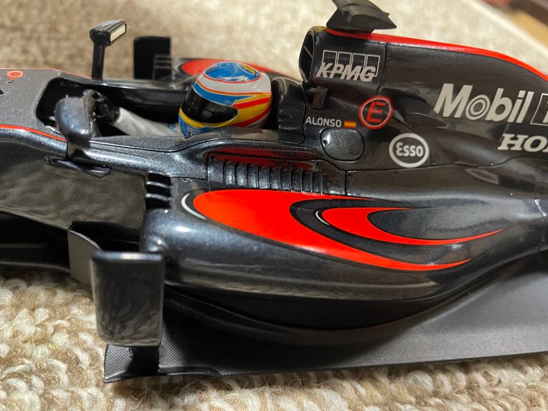 F1 マクラーレンmp4-30 1/18アロンソ