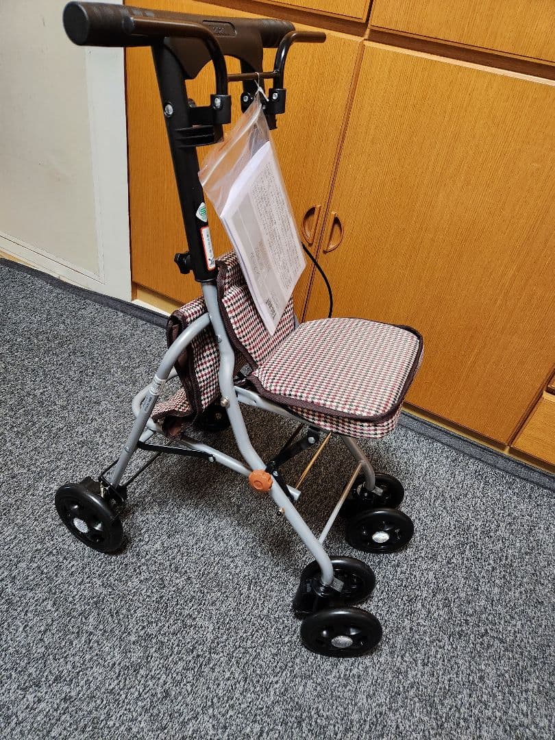 新品!TakaoF 折りたたみ式シルバーカー チェック柄