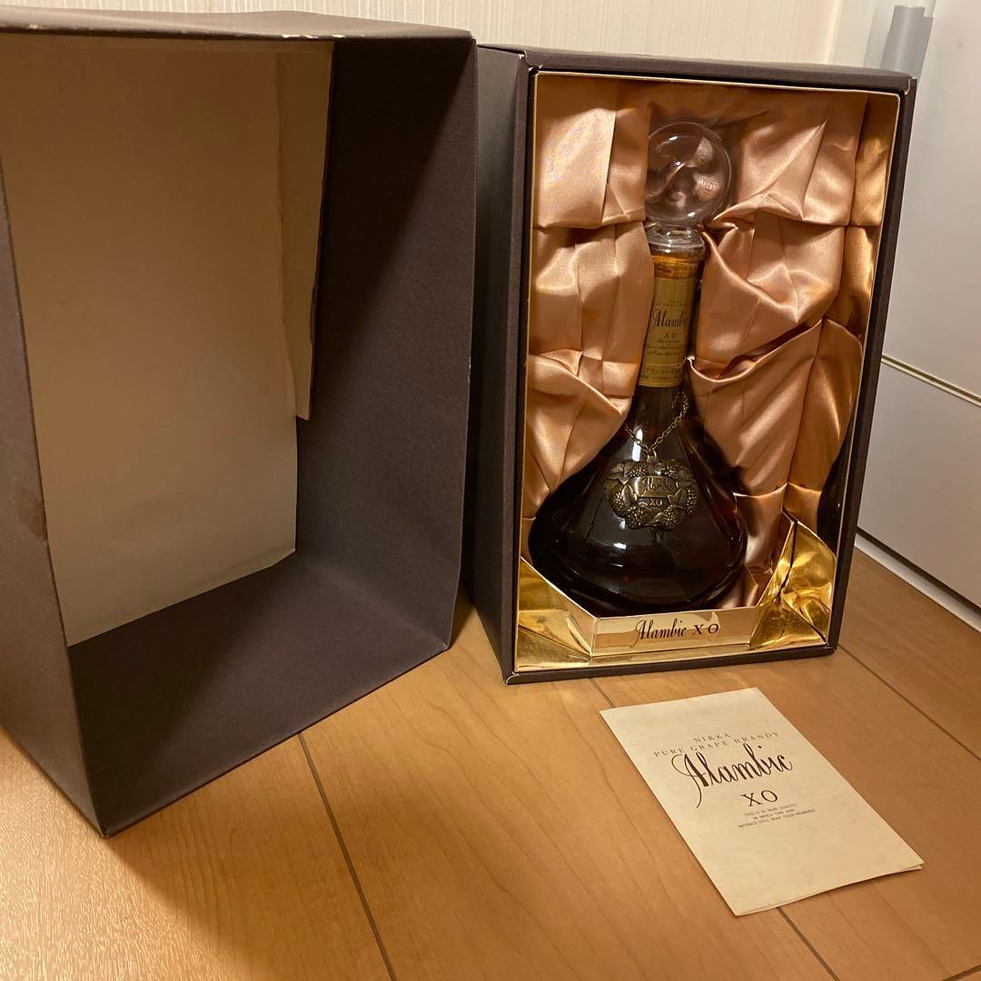 ニッカブランデーアランビック上級ボトル「XO」のデカンタボトルギフトボックス入り