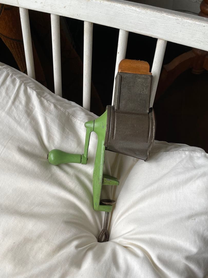 イギリス　アンティーク　チーズ　グレーター　削り　グラインダー　Tala社