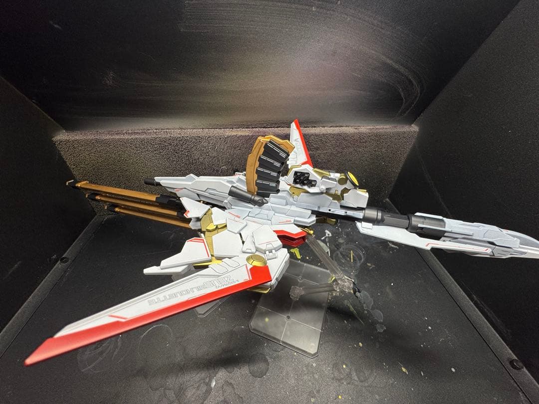 HGCE ディスティニーガンダム　ゼウスシルエット　塗装完成品
