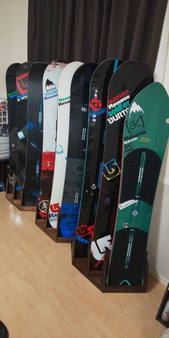 スノーボードスタンドラック　３本用　左側用　カラーウォルナット　　ハンドメイド