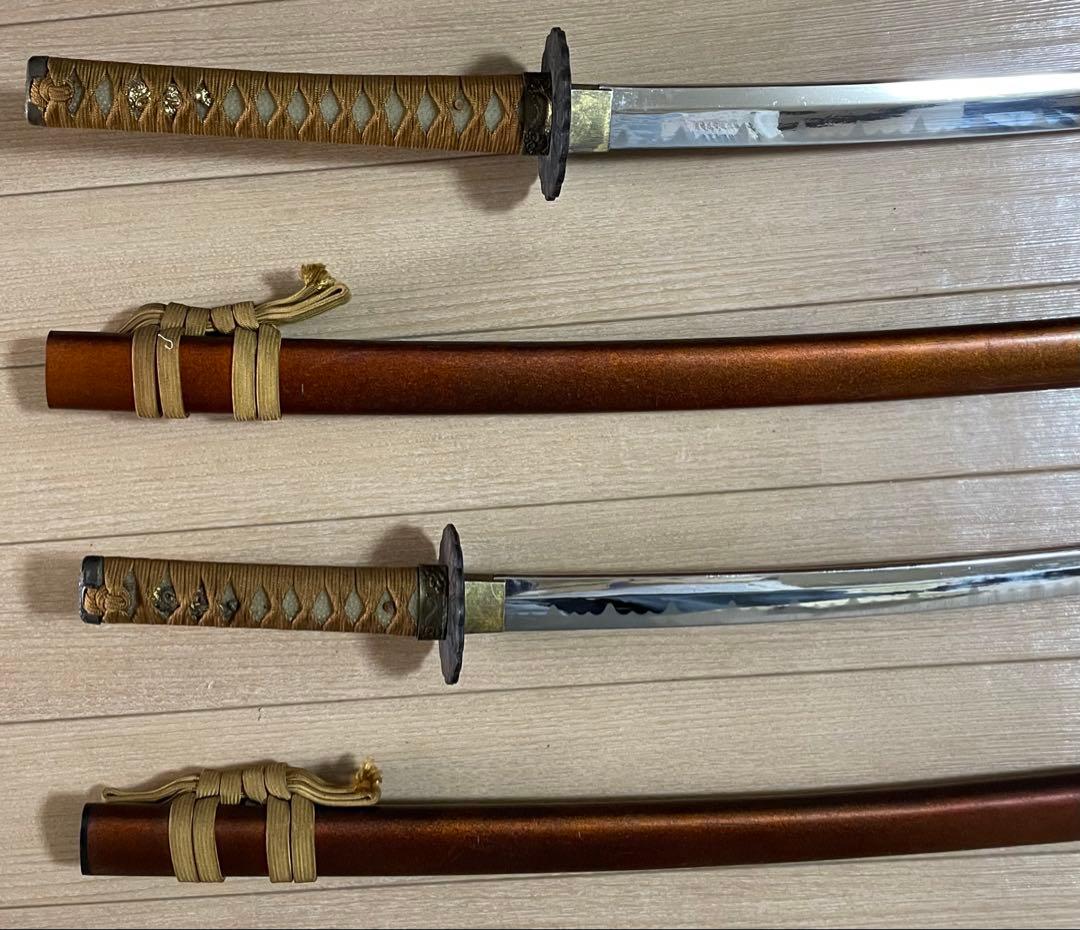 模造刀　居合刀　太刀　脇差　刀掛け　武具　b88