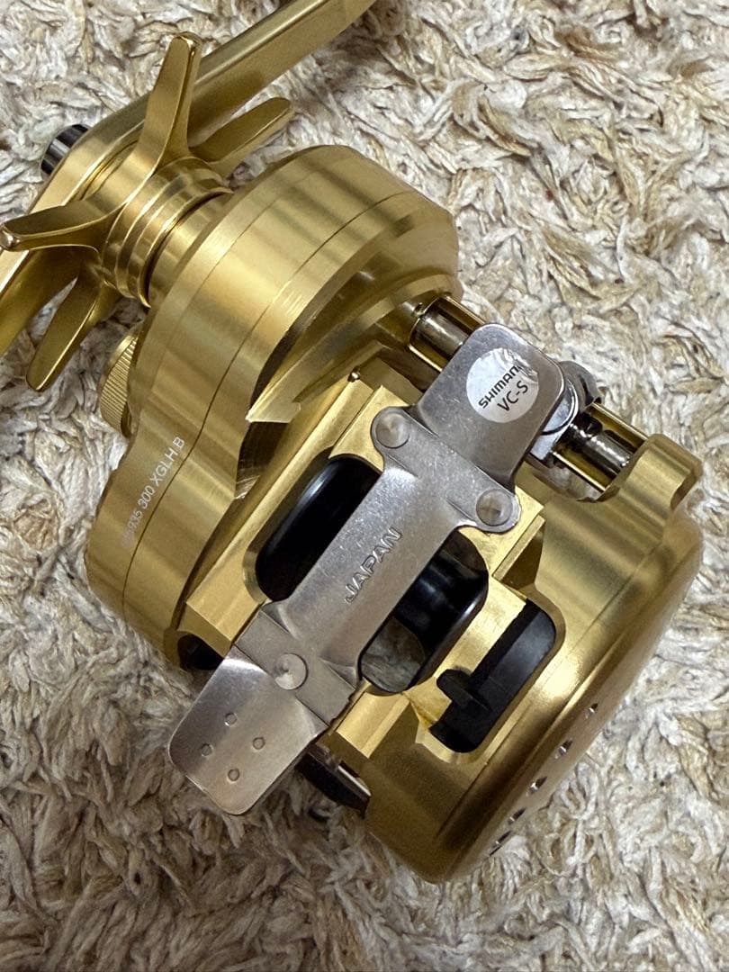 美品　23 カルカッタコンクエストMD 300XGLH 右巻き シマノ