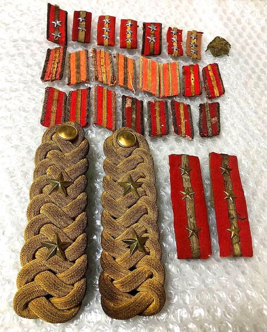 アンティーク 骨董品 コレクション 戦時中 勲章 肩章 日本軍 大日本帝国