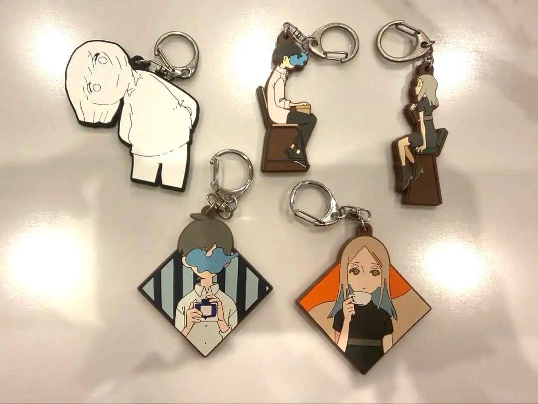 ヨルシカ　キーホルダー　エイミー　エルマ　言って