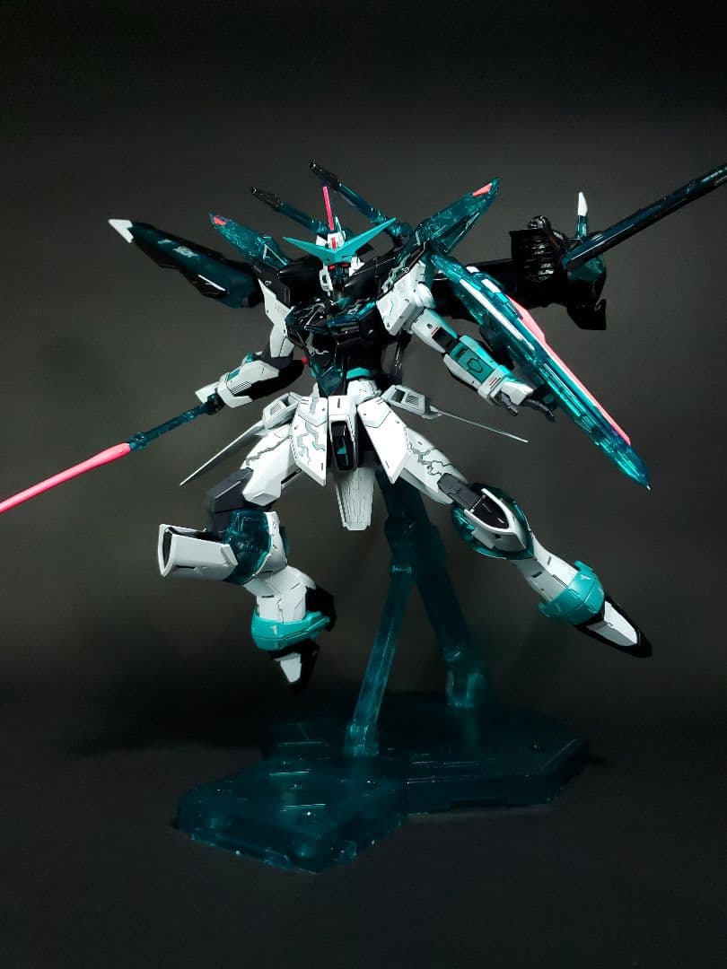 MGガンプラ ジャスティスガンダム 全塗装 クロスコントラスト　初音ミクカラー