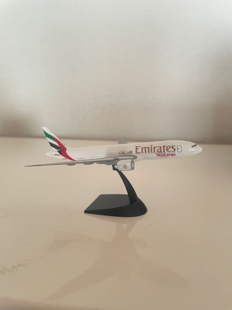 ホーム画面 4機ロイヤルブルネイ航空とウズベキスタン航空とケニヤ航空/エミ