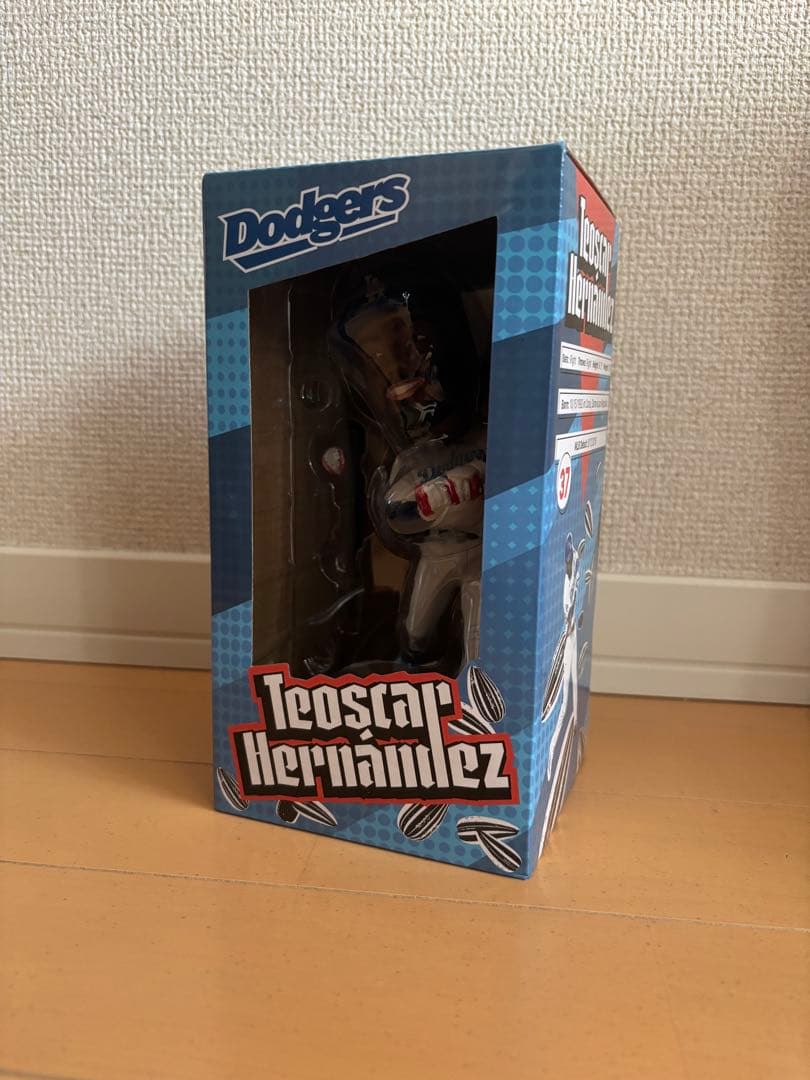 【新品未開封】ドジャース　テオスカー・ヘルナンデス　ボブルヘッド ヘルメット付き
