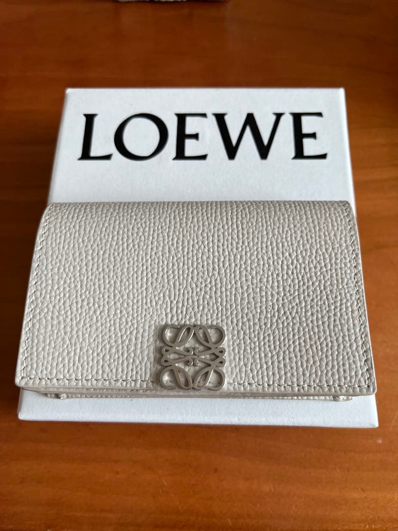 ロエベ 名刺入れ 新品 未使用 カードケース ビジネスカードホルダー LOEWE