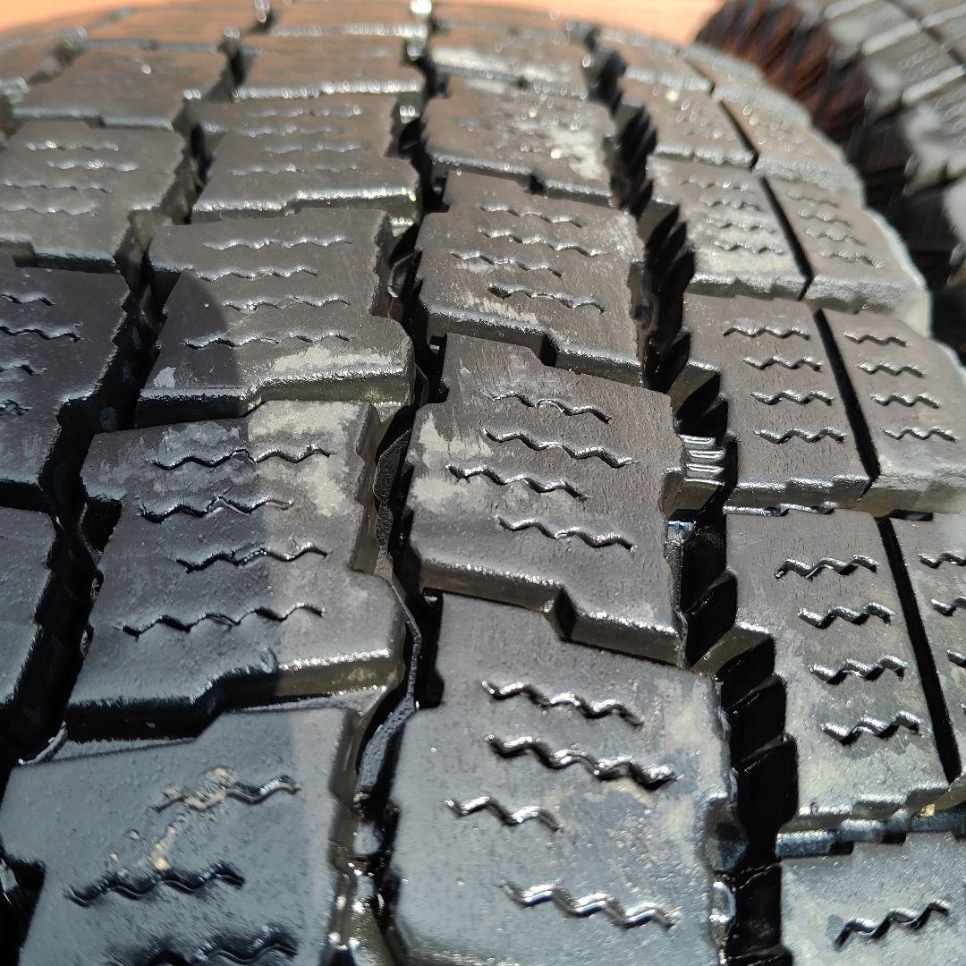 ハイエース KEELER 15インチ スタッドレスタイヤホイール4本セット