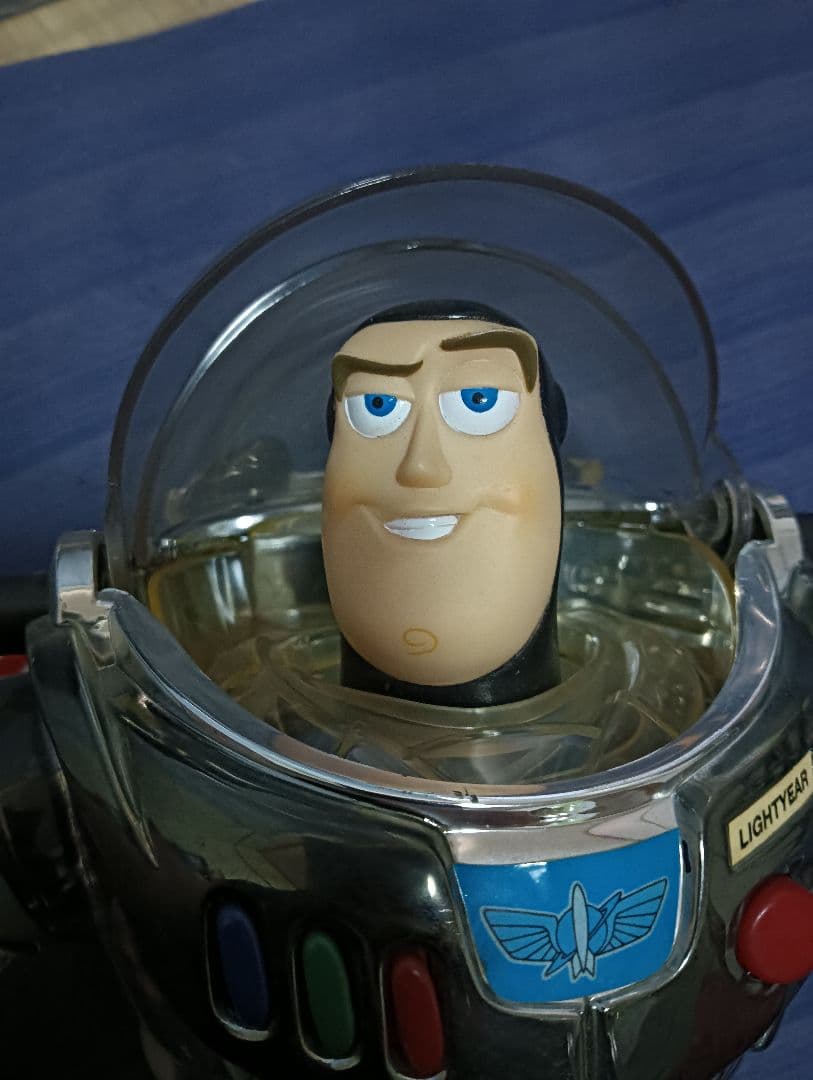 トイストーリー バズライトイヤー トーキング アクション フィギュア