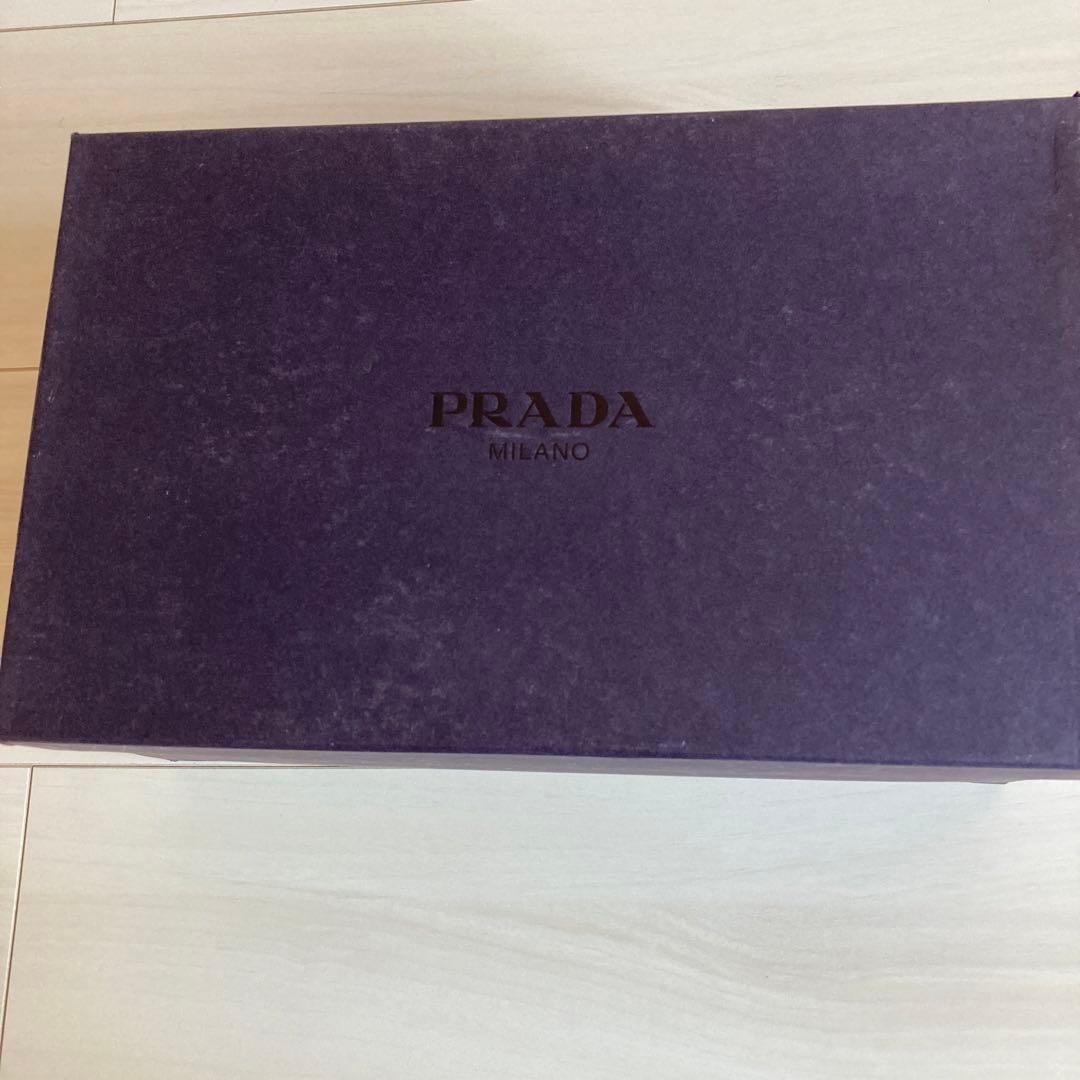 11月20日までタイムセール　PRADAスネイクサンダル